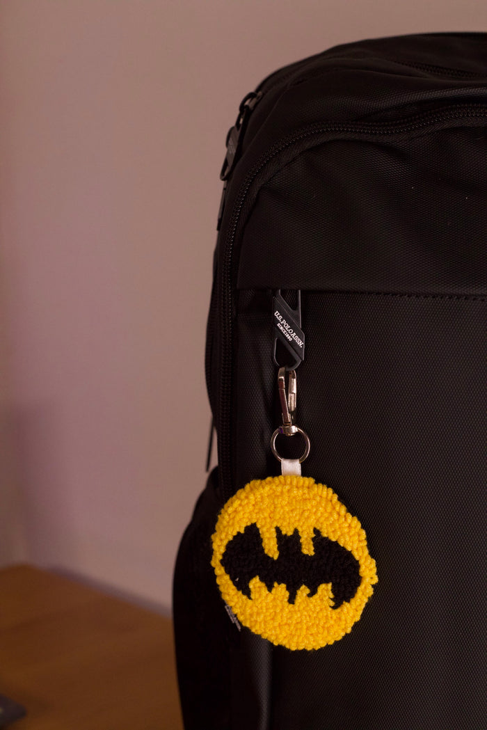 Batman Charm – Punch Needle, 8 cm