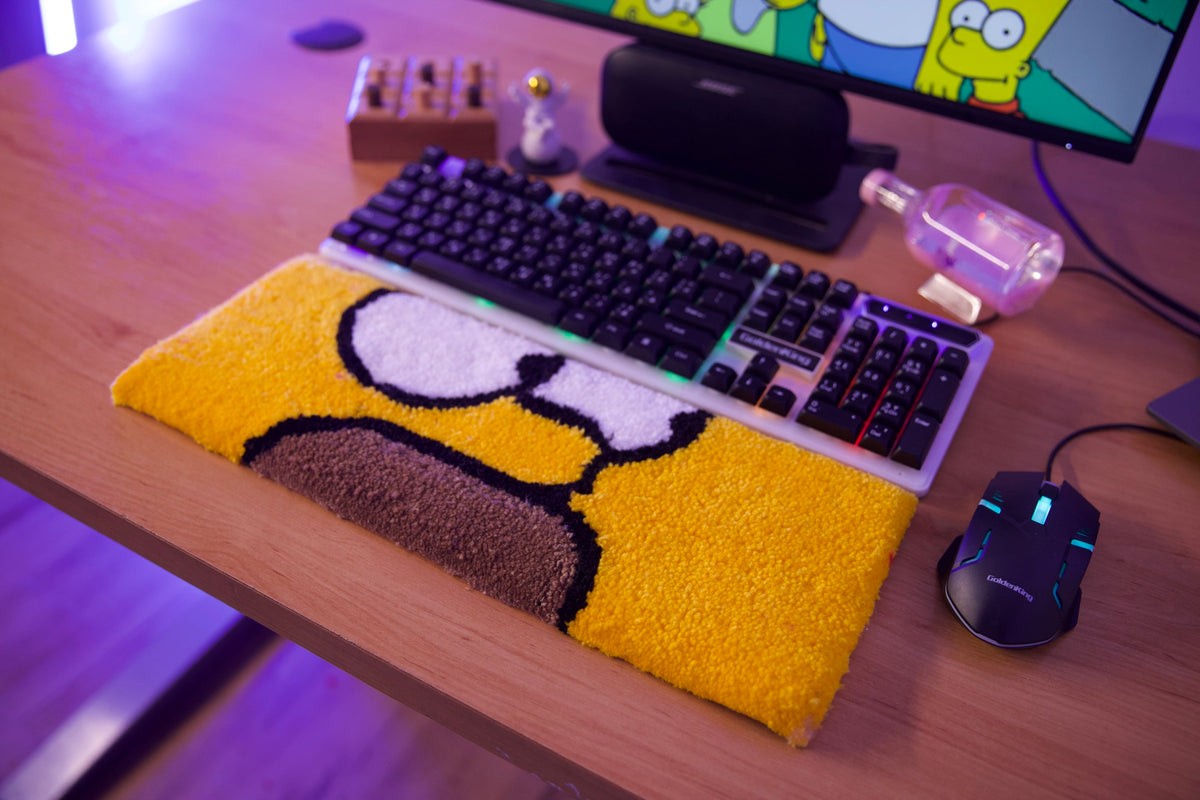 Homer Simpson Desk Rug – Hand-tufted, 45 × 17 cm
