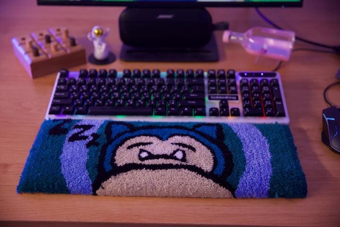 Snorlax (Pokémon) Desk Rug – Hand-tufted, 45 × 17 cm