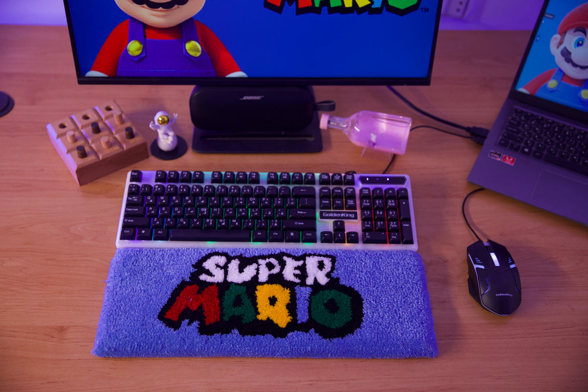 Super Mario Desk Rug – Hand-tufted, 45 × 17 cm